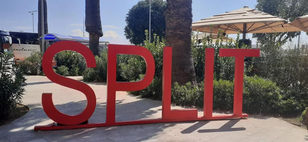 Elly Apartments Split