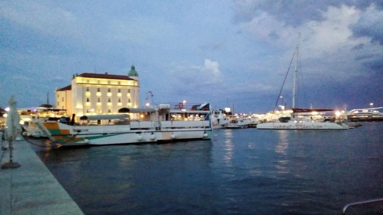 Elly Apartments Split