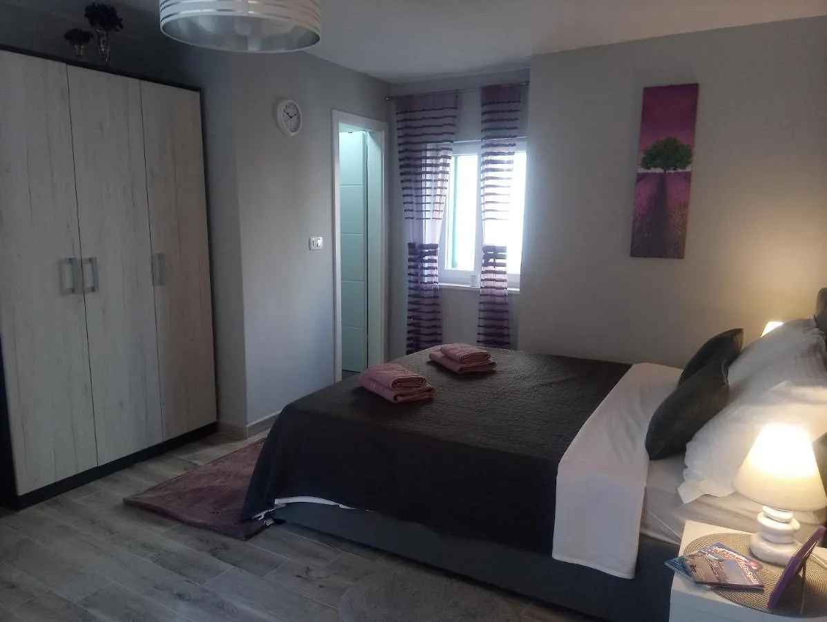 Elly Apartments سبليت
